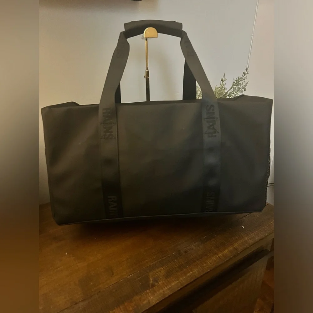 RAINS Trail Duffel Bag